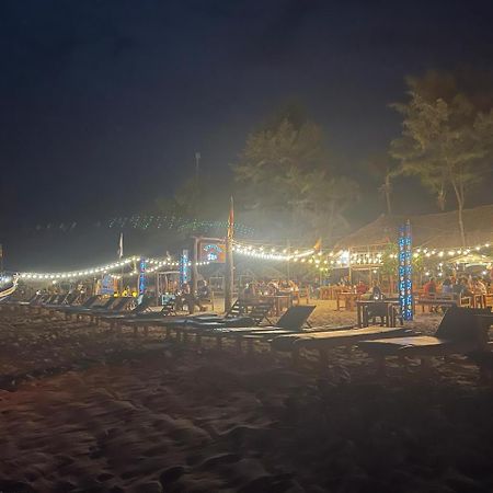 Vitamin Sea Beach Cabana & Hostel 닐라벨리 외부 사진