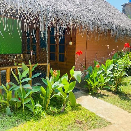 Vitamin Sea Beach Cabana & Hostel 닐라벨리 외부 사진