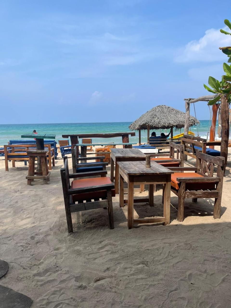 Vitamin Sea Beach Cabana & Hostel 닐라벨리 외부 사진