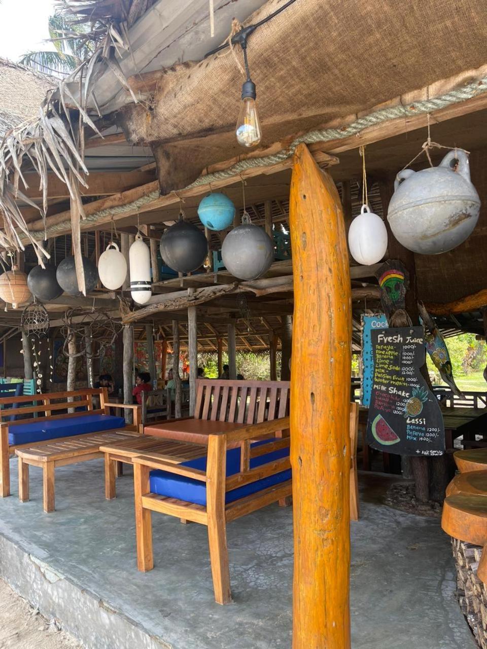 Vitamin Sea Beach Cabana & Hostel 닐라벨리 외부 사진