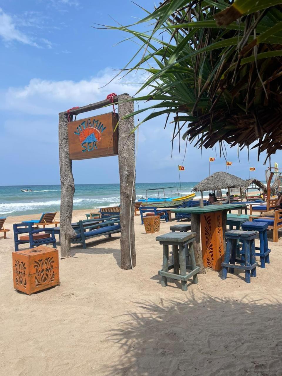 Vitamin Sea Beach Cabana & Hostel 닐라벨리 외부 사진