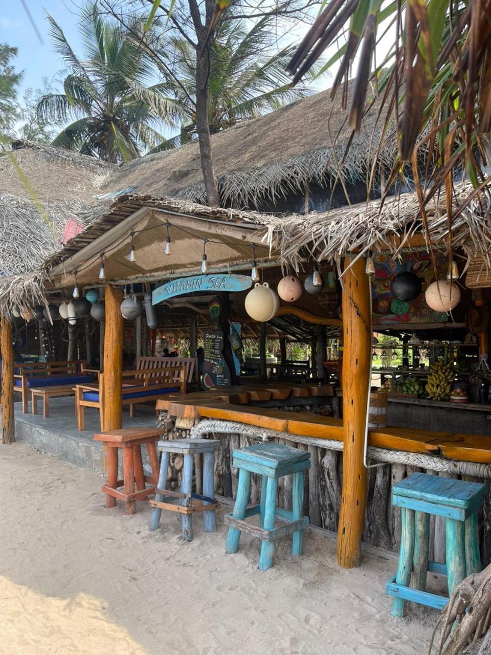 Vitamin Sea Beach Cabana & Hostel 닐라벨리 외부 사진