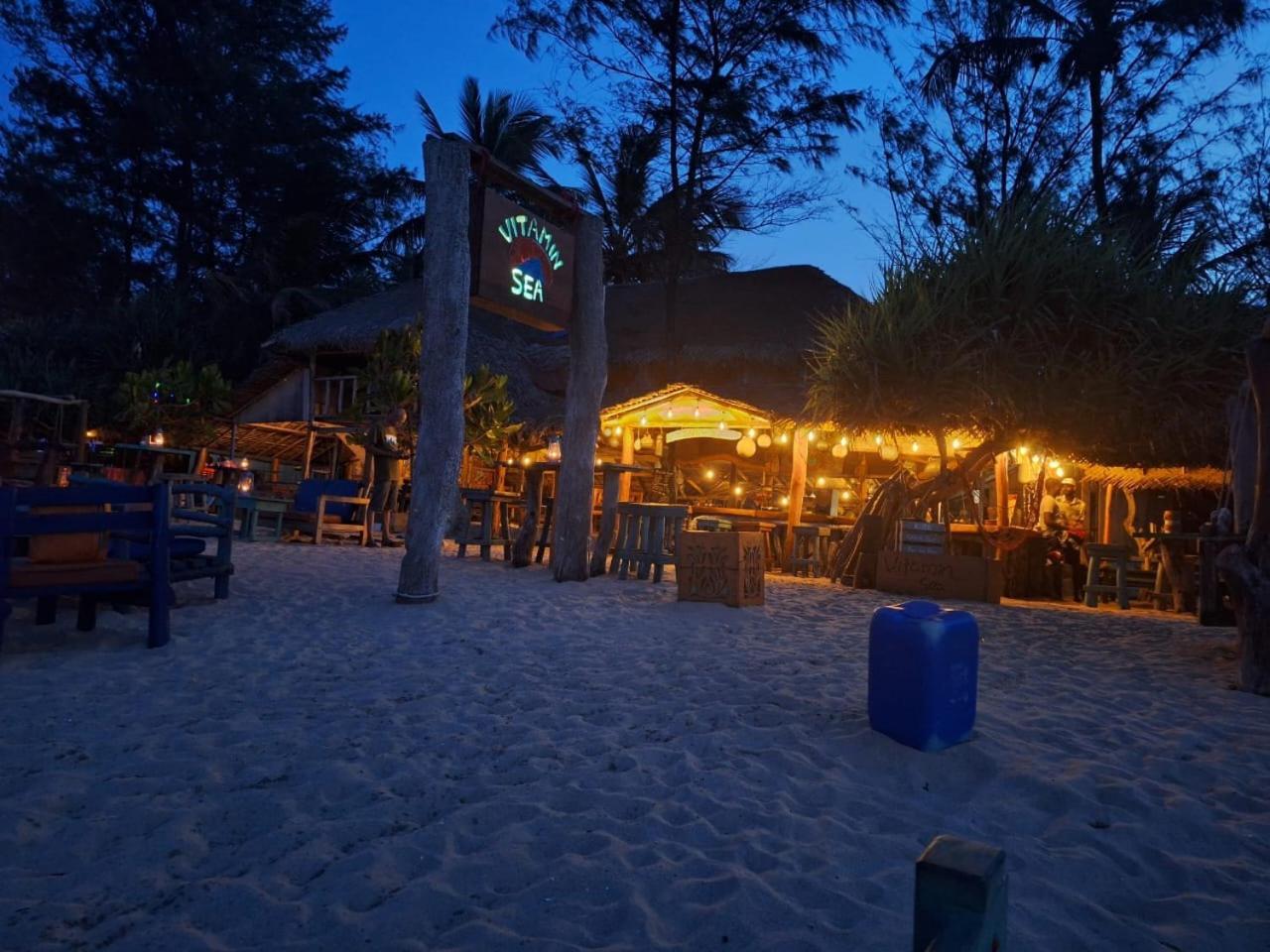 Vitamin Sea Beach Cabana & Hostel 닐라벨리 외부 사진