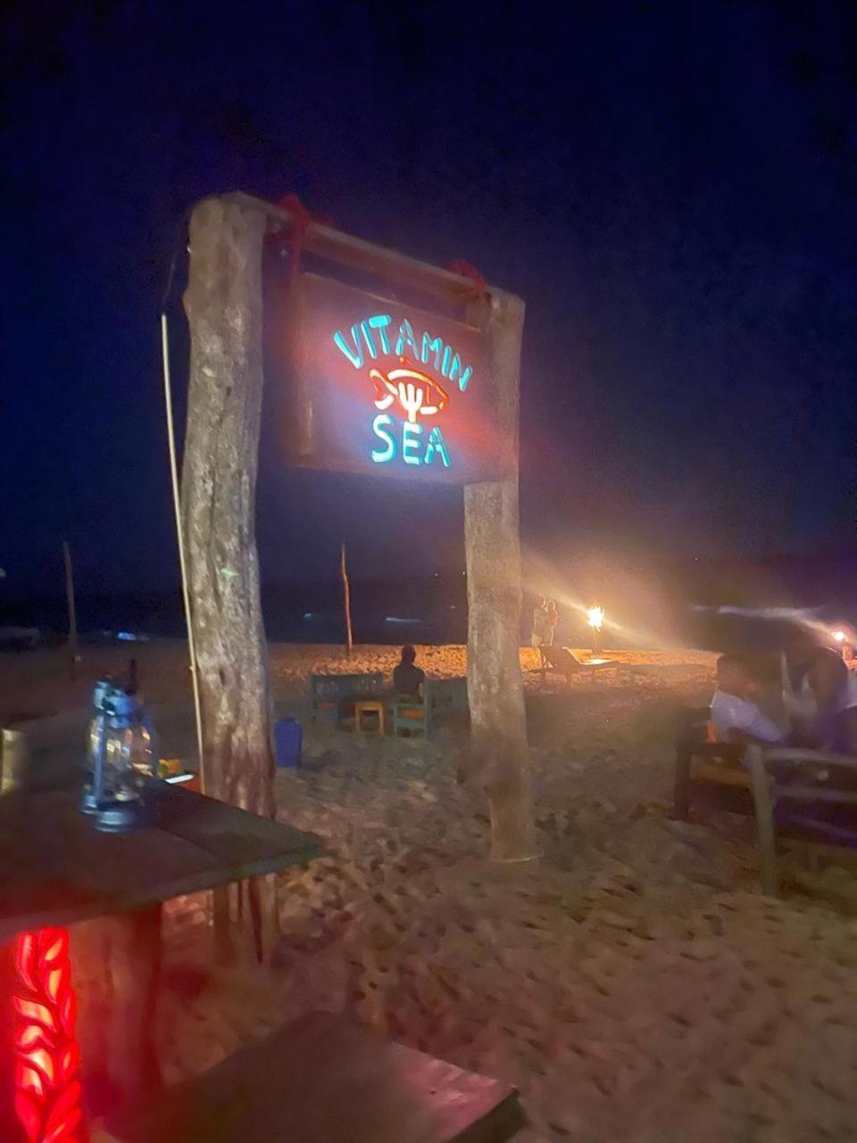 Vitamin Sea Beach Cabana & Hostel 닐라벨리 외부 사진