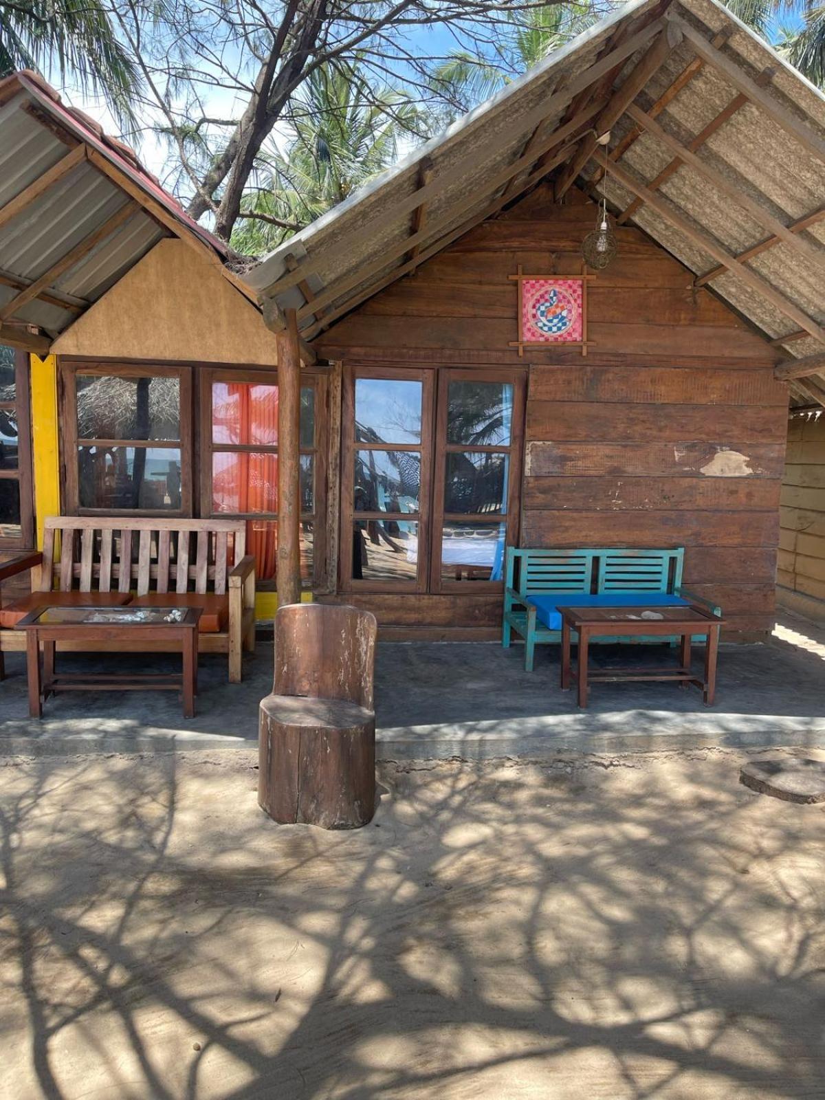 Vitamin Sea Beach Cabana & Hostel 닐라벨리 외부 사진
