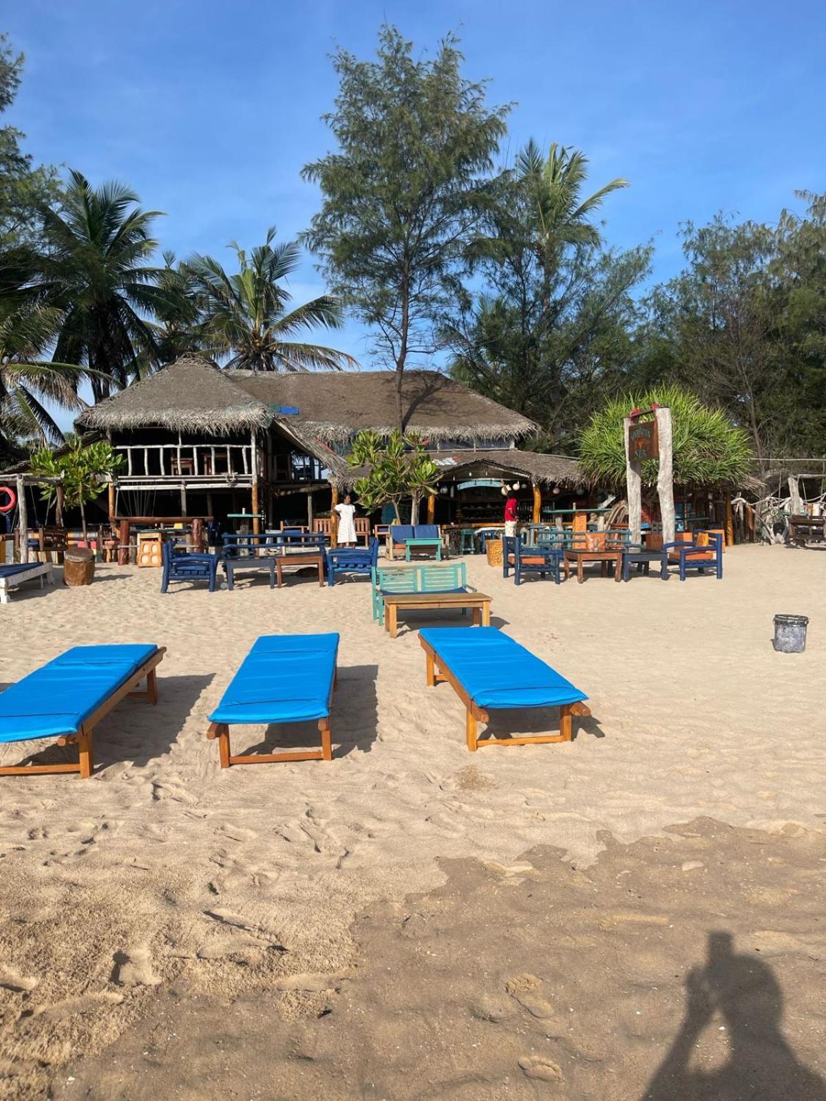 Vitamin Sea Beach Cabana & Hostel 닐라벨리 외부 사진