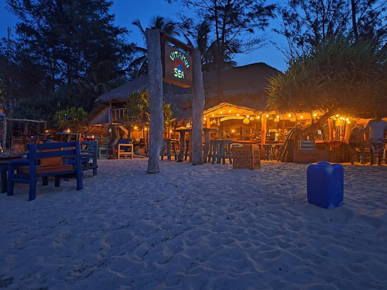 Vitamin Sea Beach Cabana & Hostel 닐라벨리 외부 사진