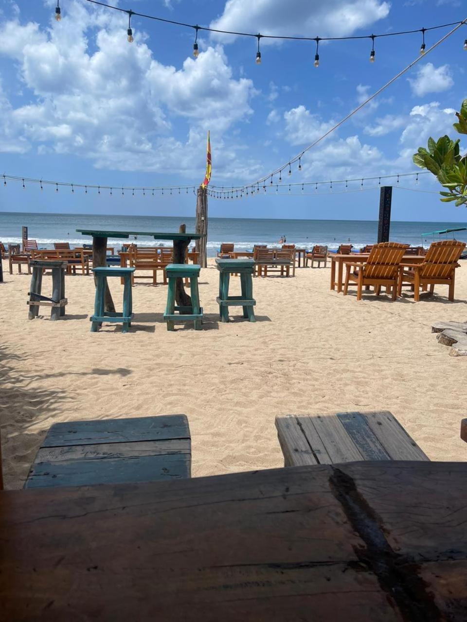 Vitamin Sea Beach Cabana & Hostel 닐라벨리 외부 사진