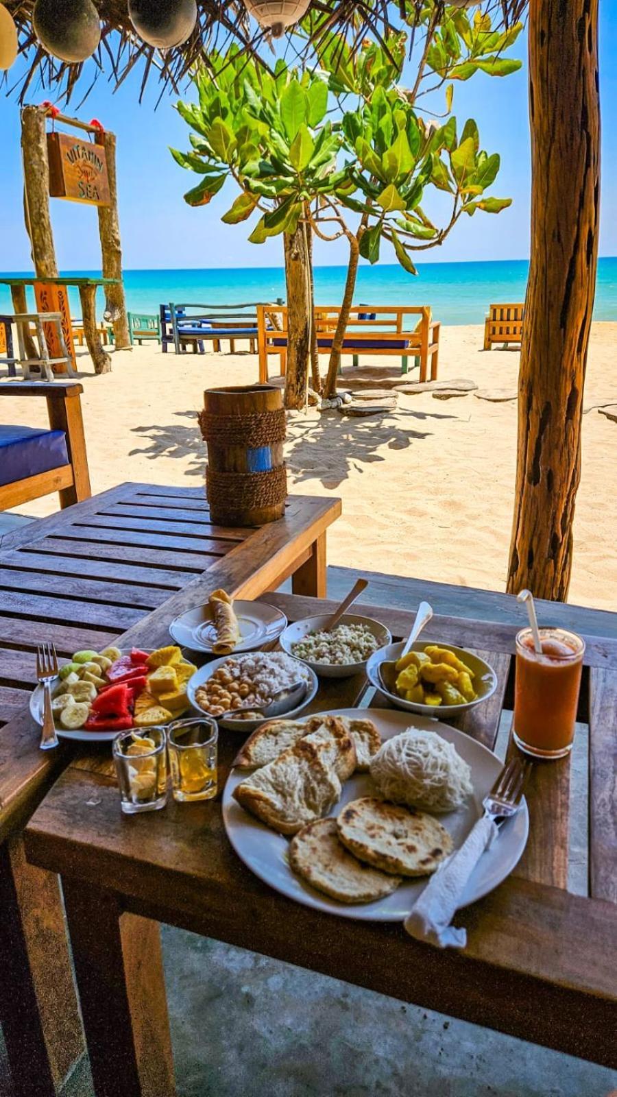 Vitamin Sea Beach Cabana & Hostel 닐라벨리 외부 사진