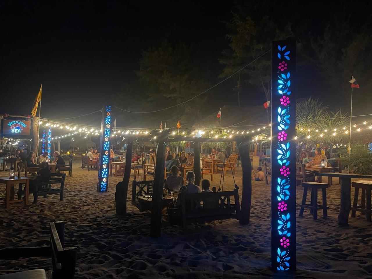 Vitamin Sea Beach Cabana & Hostel 닐라벨리 외부 사진